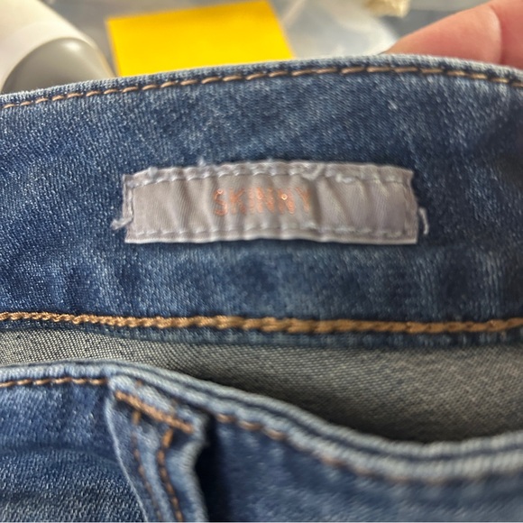 Melissa McCarthy x Seven 7 Distressed and Floral Embroidered Cropped Jeans 18W - Picture 8 of 9